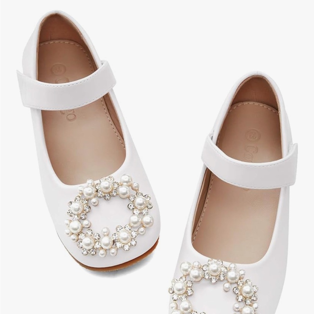 Elegant White Kids Shoes with Pearl Embellishments
